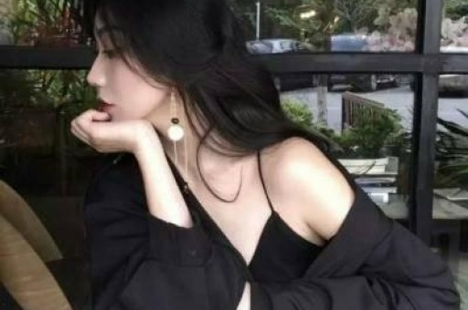 一夜塌房！圈内女星深夜爆料陈小春过往被扒 好男人形象彻底翻车